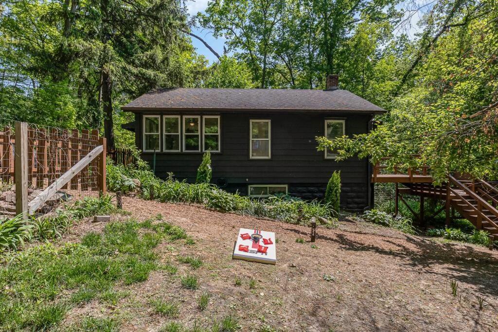 Black Cabin Getaway In Woods I Valpo Валпарайсо Екстериор снимка